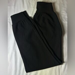 Athleta Black Salutation Rib Jogger Size SX/TP